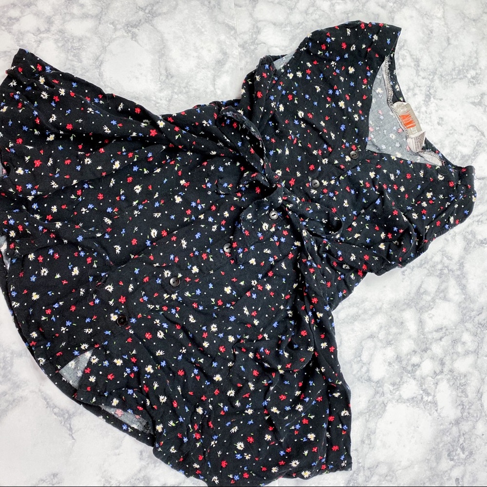 Vintage 90’s Maternity Black Floral Shirt